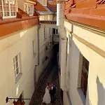 Very Pilies Street *